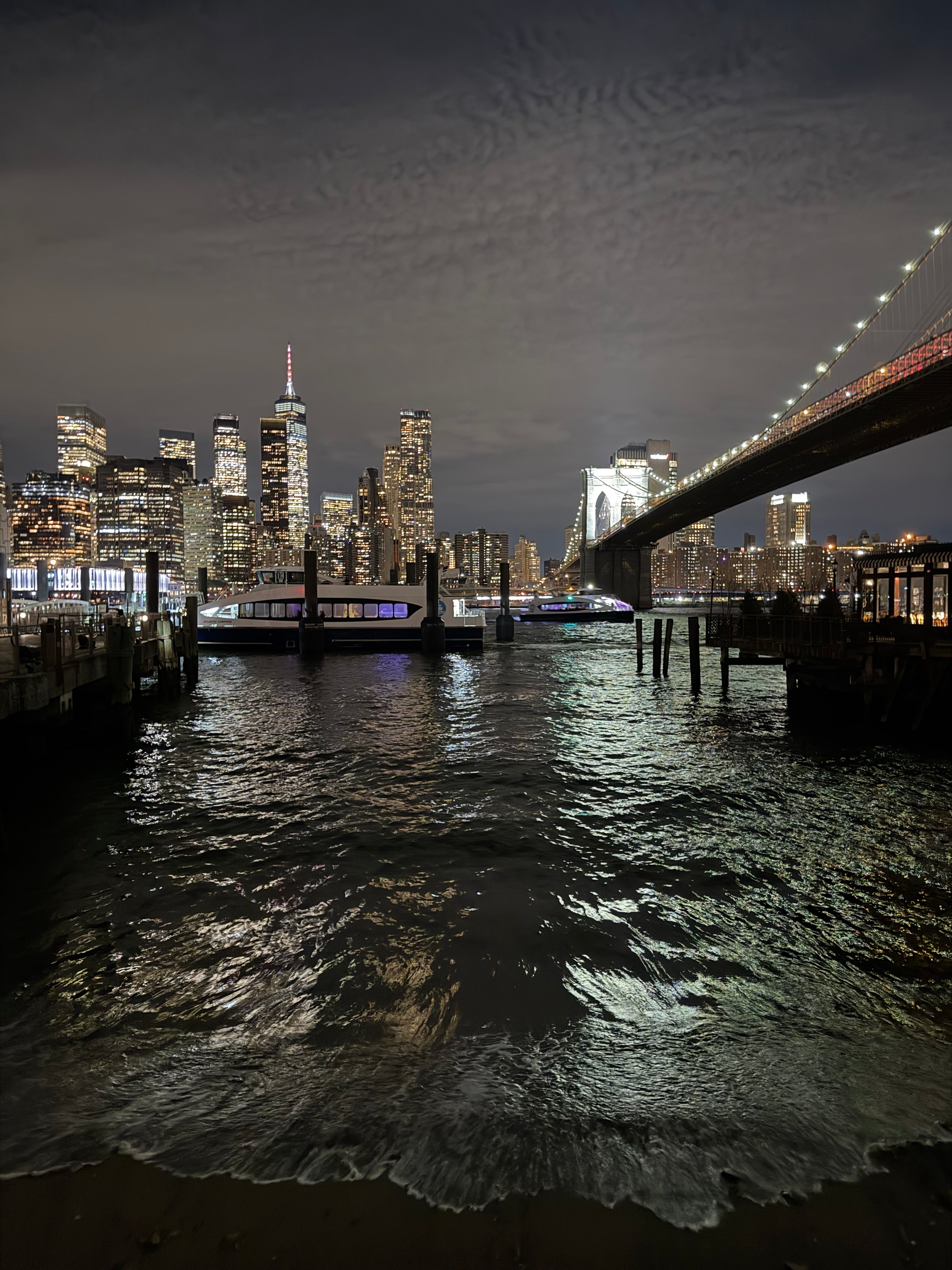 B006) Affiche encadrée (de Brooklyn Bridge Park)